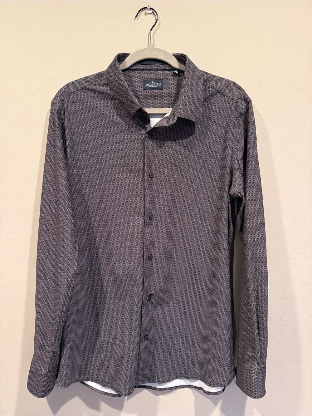 Chatham Road Men's Black/Brown Micro-Pattern Wrinkle Free Button Down Dress Shir